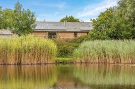 Lakeside Lodge 1