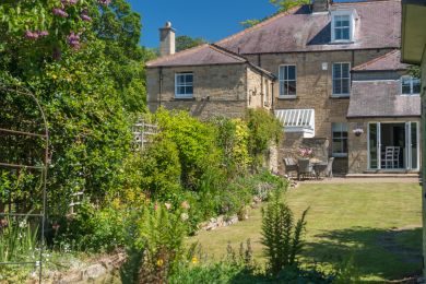 Heron House in Warkworth (OC-COQ43) Heron House in Warkworth (OC-COQ43)