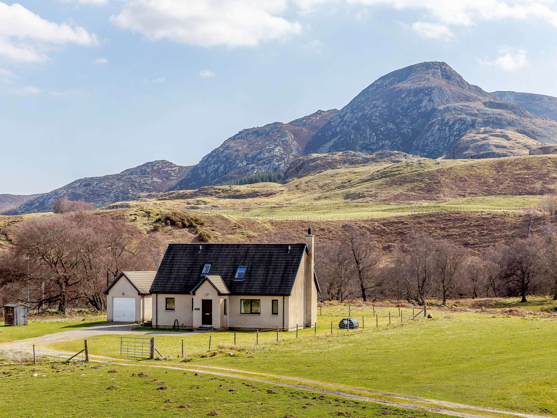 Loch Ness Highlands Holiday cottage