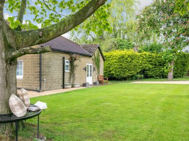 Woodcarvers Cottage - Crayke (OC-84000) Woodcarvers Cottage - Crayke (OC-84000)