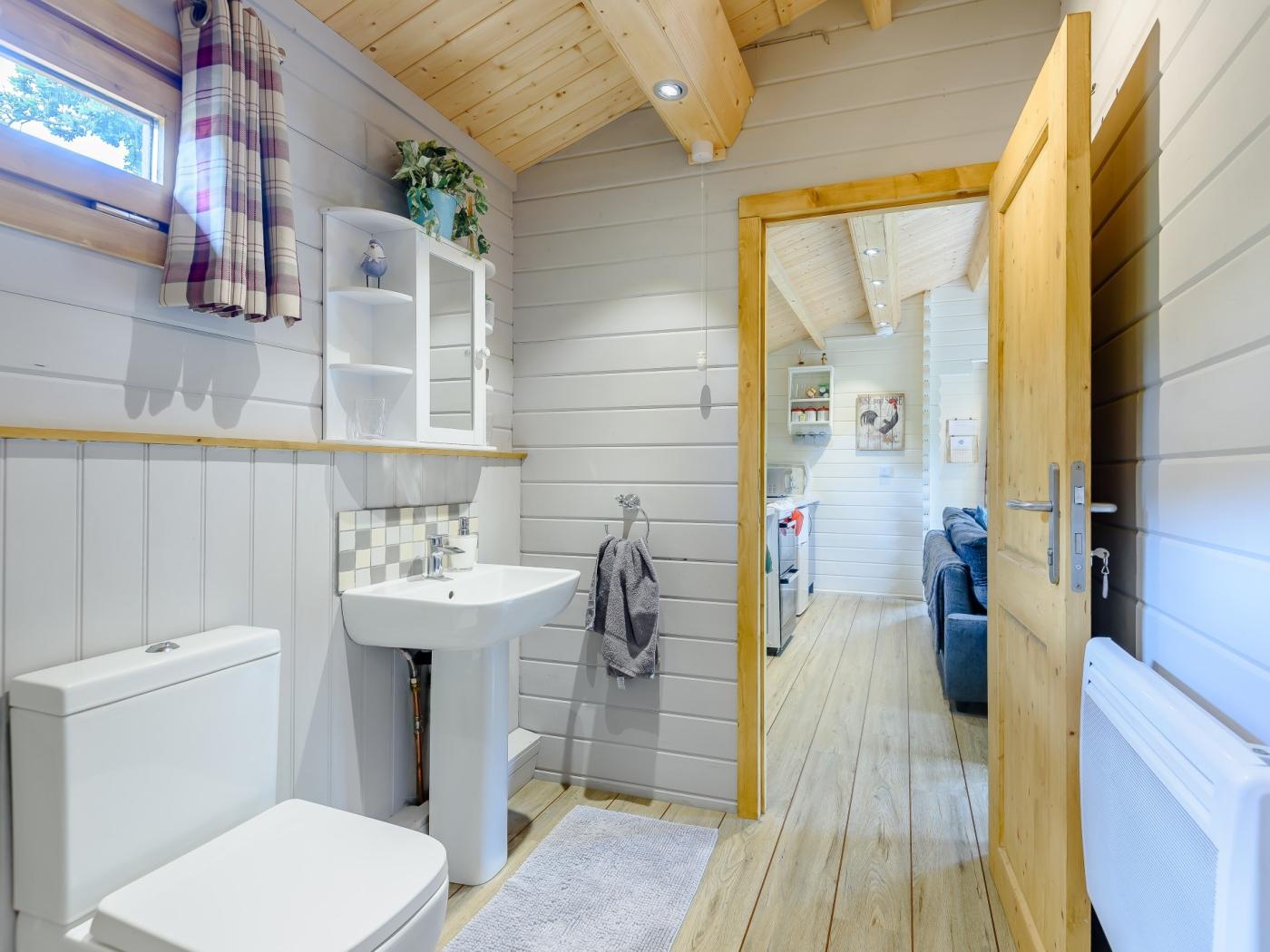 Alverstone Rustic Cabin | Sandown