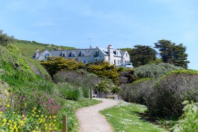 1 Whitehouse (OC-B584254) 1 Whitehouse (OC-B584254)