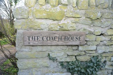 Coach House Cottage (OC-VY204)