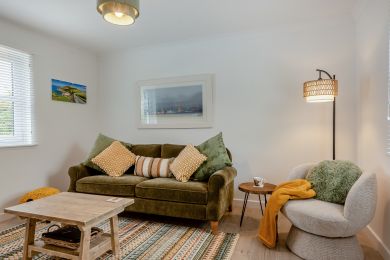 Mount Pleasant Cottage (OC-M45322) Mount Pleasant Cottage (OC-M45322)