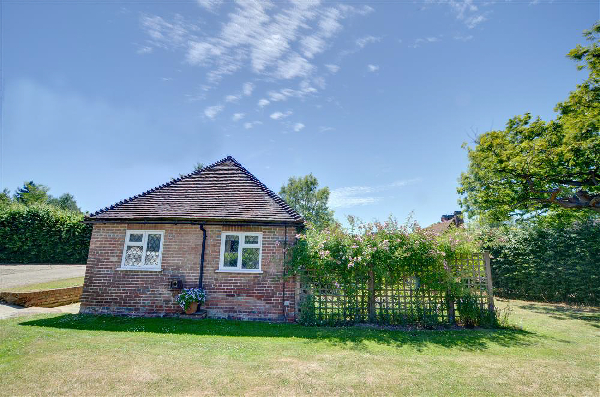 Smugley Cottage | Smugley Cottage in Goudhurst, near Cranbrook, Kent