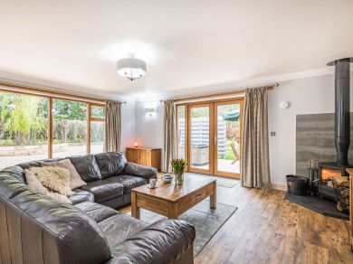 Long Acre Cottage (OC-86115) Long Acre Cottage (OC-86115)