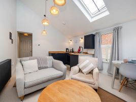 No 4 The Sands