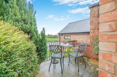 Garden Cottage at Stratford Upon Avon (OC-G34446)