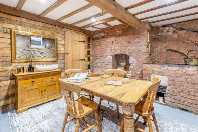 Raven Lane Retreat (OC-R30879)