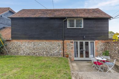 Coombe End Farm Lodge (OC-C30422)