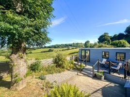 Quarr Lane Farm Lodge