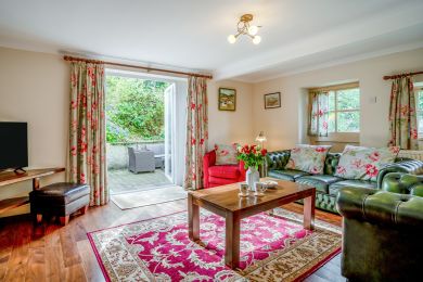 Glyn Cottage (OC-BN172)