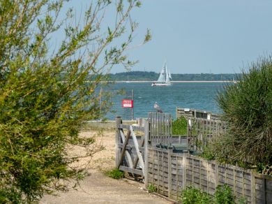 Sea Breeze - Cowes (OC-73374)