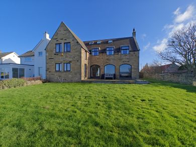 Bow Cottage - Holy Island (OC-B35165)