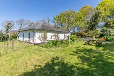 The White Cottage (OC-CWHITE) The White Cottage (OC-CWHITE)