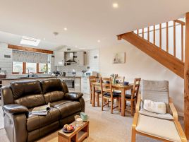 Moules Farm - The Old Dogs House