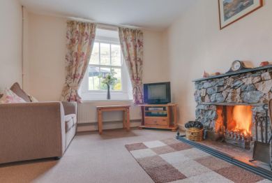 Middle Row Cottage (OC-SZ343)
