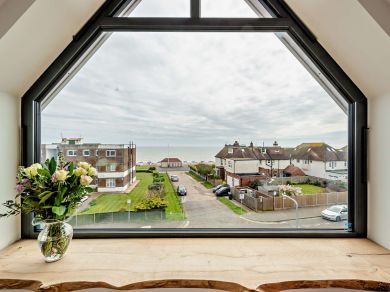 Beach View - Bexhill On Sea (OC-94783) Beach View - Bexhill On Sea (OC-94783)