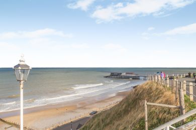Cromer Town Three (OC-C46001) Cromer Town Three (OC-C46001)