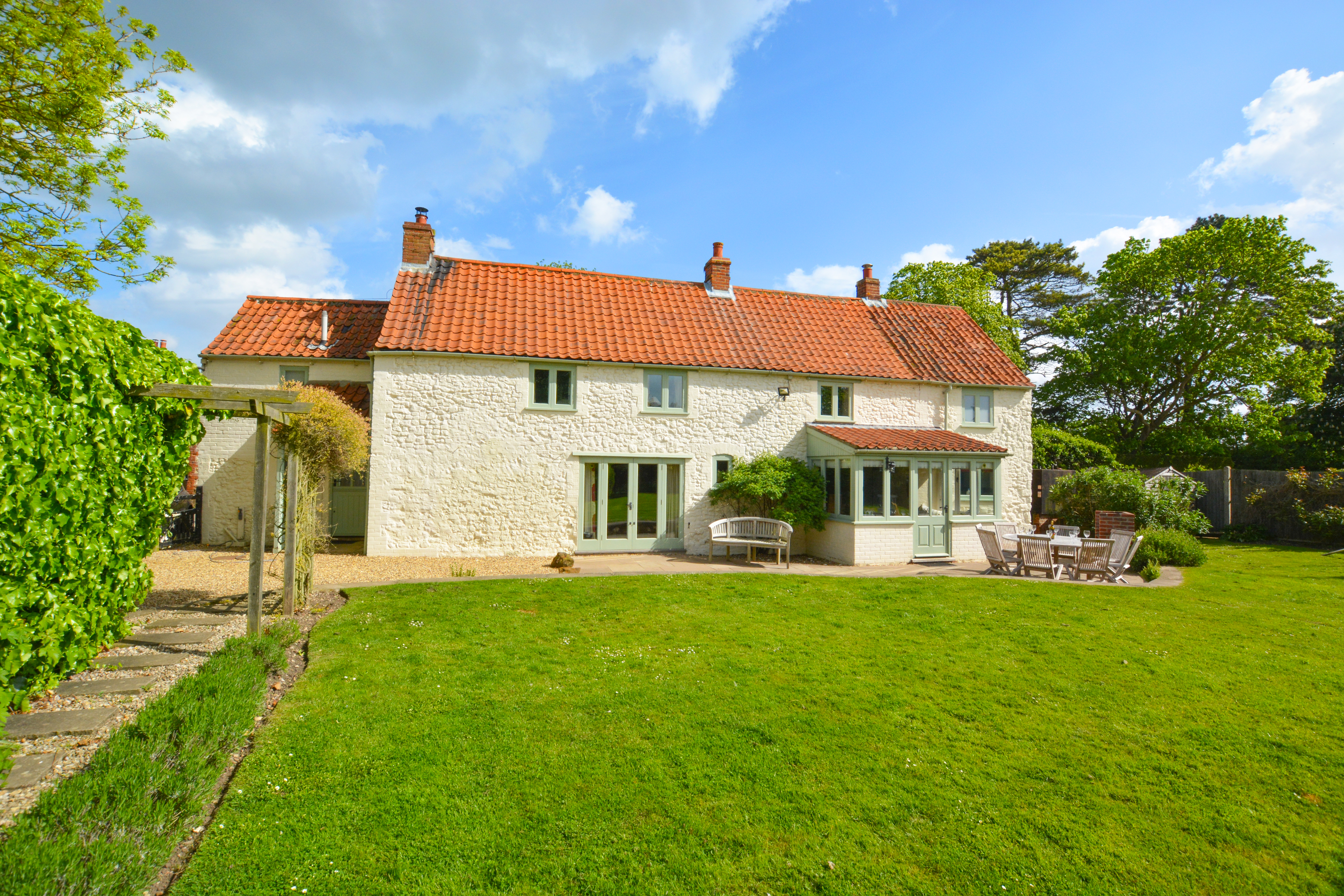 Dog friendly cottages holme next top the sea