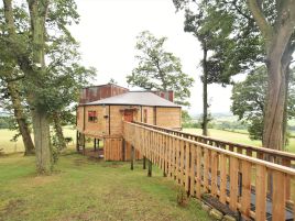 The Treehouse At Poppy's Patch