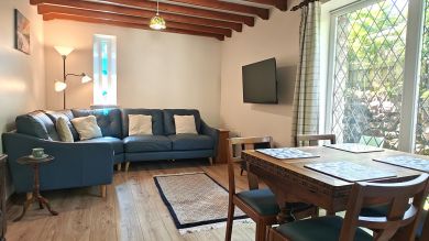 Beach Retreat - Oxwich (OC-B32621)