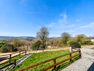 Latchley Meadows Lodge (OC-L31925)