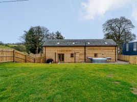 Blue Lins River Barn