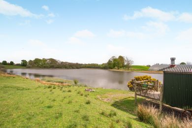 Loch Patrick Shepherd's Hut (OC-L42611) Loch Patrick Shepherd's Hut (OC-L42611)