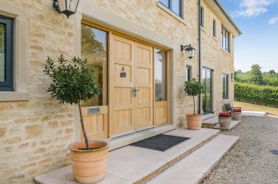Woodchester Valley House (OC-W32604)