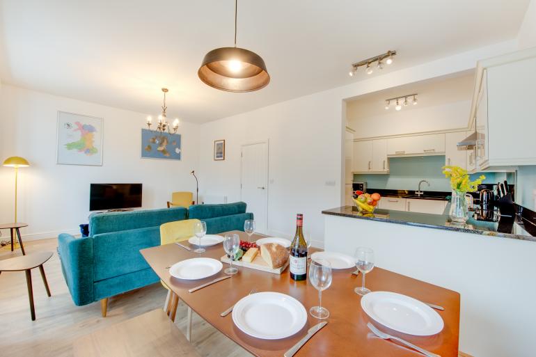 Rotherslade Bay Apartment | Rotherslade Bay Apartment in Gower