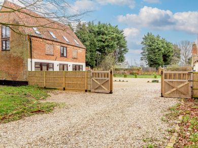 The Coach House - Cantley (OC-90882) The Coach House - Cantley (OC-90882)