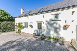 The Farmhouse Retreat