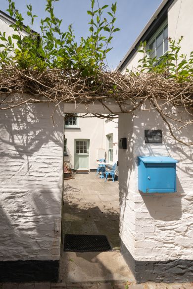The Hideaway, Polruan (OC-P00697)
