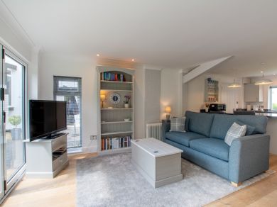 The Studio - Strumpshaw (OC-92295) The Studio - Strumpshaw (OC-92295)