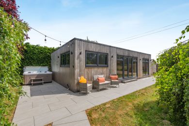 The Lodge (OC-L43767) The Lodge (OC-L43767)