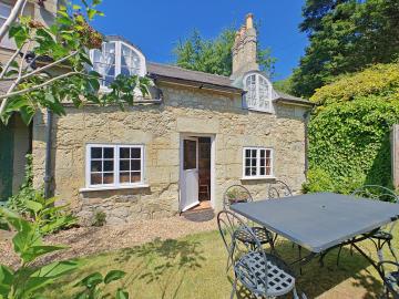 Coachmans Cottage (OC-C44764)