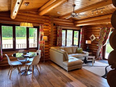 Willow Lodge (OC-W39027) Willow Lodge (OC-W39027)