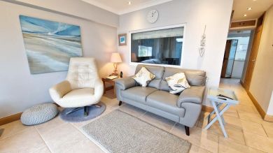 Redcliffe Apartments J (OC-HH9301) Redcliffe Apartments J (OC-HH9301)