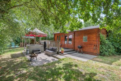 Cedar Cabin (OC-C45879) Cedar Cabin (OC-C45879)