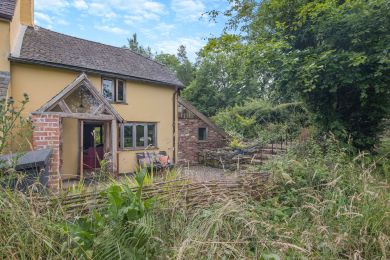 Walnut Cottage - Montgomeryshire (OC-W29731) Walnut Cottage - Montgomeryshire (OC-W29731)