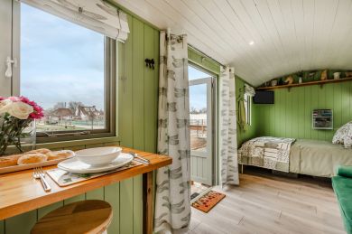 Claygate Garden Retreat (OC-C34994) Claygate Garden Retreat (OC-C34994)