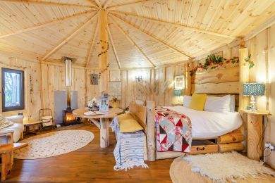 Daisy Roundhouse Yurt (OC-D34595) Daisy Roundhouse Yurt (OC-D34595)