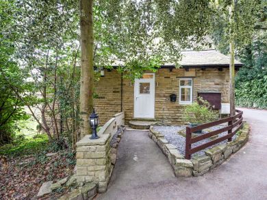 Harefield Lodge (OC-87017) Harefield Lodge (OC-87017)