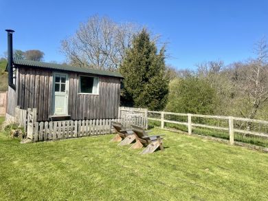 The Pheasant Hut (OC-T35007) The Pheasant Hut (OC-T35007)