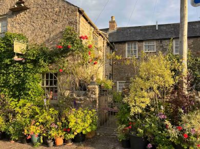 Stable Cottage Vintage Holidays (OC-S31842)