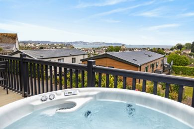 Collection 4 Hot Tub Lodge (OC-C41408) Collection 4 Hot Tub Lodge (OC-C41408)
