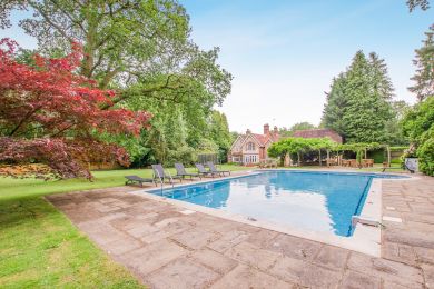 Chase Lodge - Haslemere (OC-C34083)