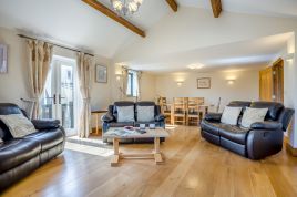 Regis Cottage