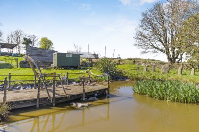 Haven Shepherds Hut (OC-H42437) Haven Shepherds Hut (OC-H42437)